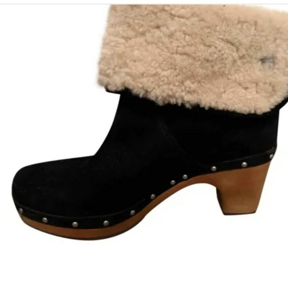 Black Ugg Lynnea Suede boot with sheepskin lining.